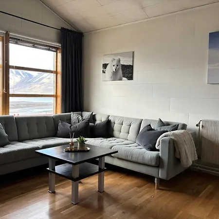 بيت للعطل Koselig I لونغياربين