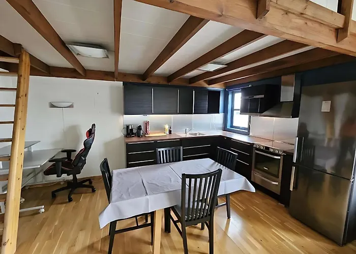 Koselig I * Longyearbyen